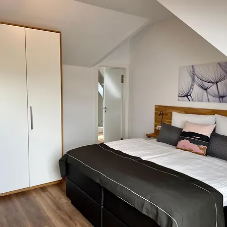 Mit Balkon By Interhome